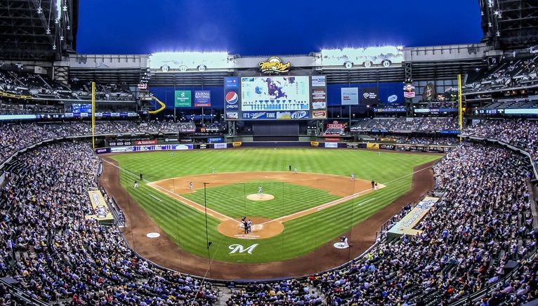 Milwaukee Brewers vs Chicago Cubs Game Package